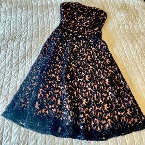 Carmen Marc Valvo strapless lace midi dress size 12 NWT black/pink